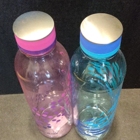 Reduce brand water bottles - Picture 2 of 12